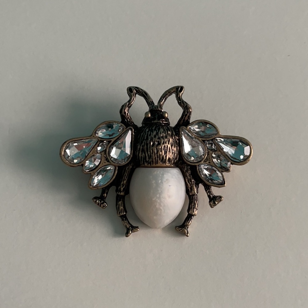 New White Imitation Pearls Bee Insect Brooch